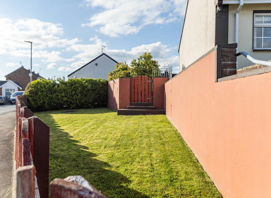 39 Young Crescent, Castlederg, BT81 7BZ