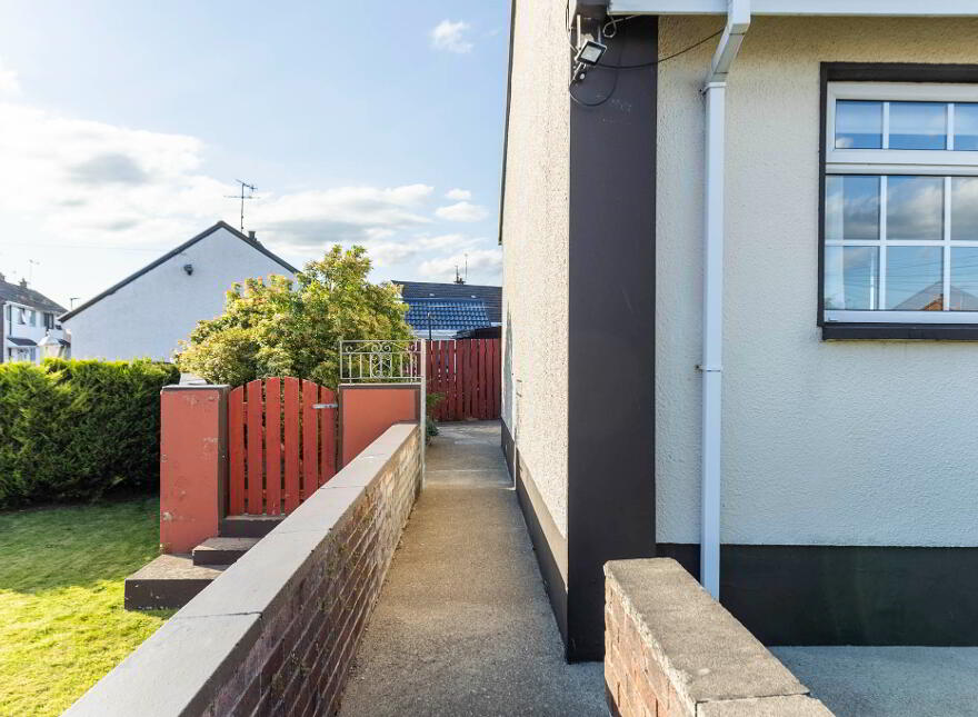 39 Young Crescent, Castlederg, BT81 7BZ