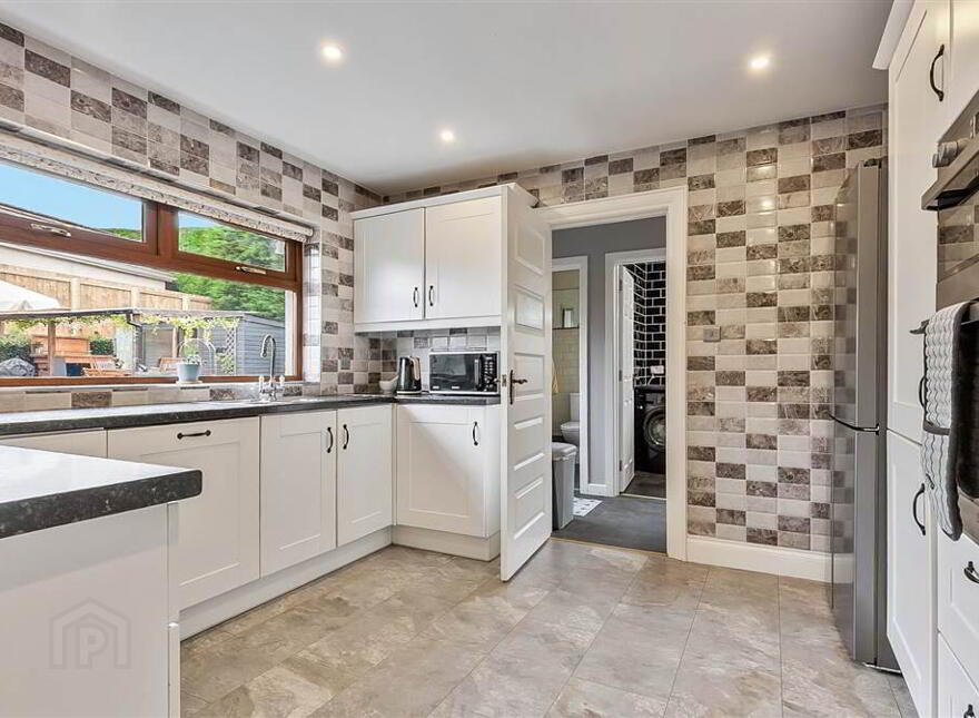 1A Wellbourne Grove, Moorfields, Ballymena, BT42 3EU