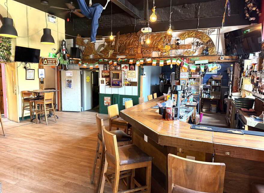 Lilly O`briens Public House & Apartments, Castle Street, Roscrea, E53H586