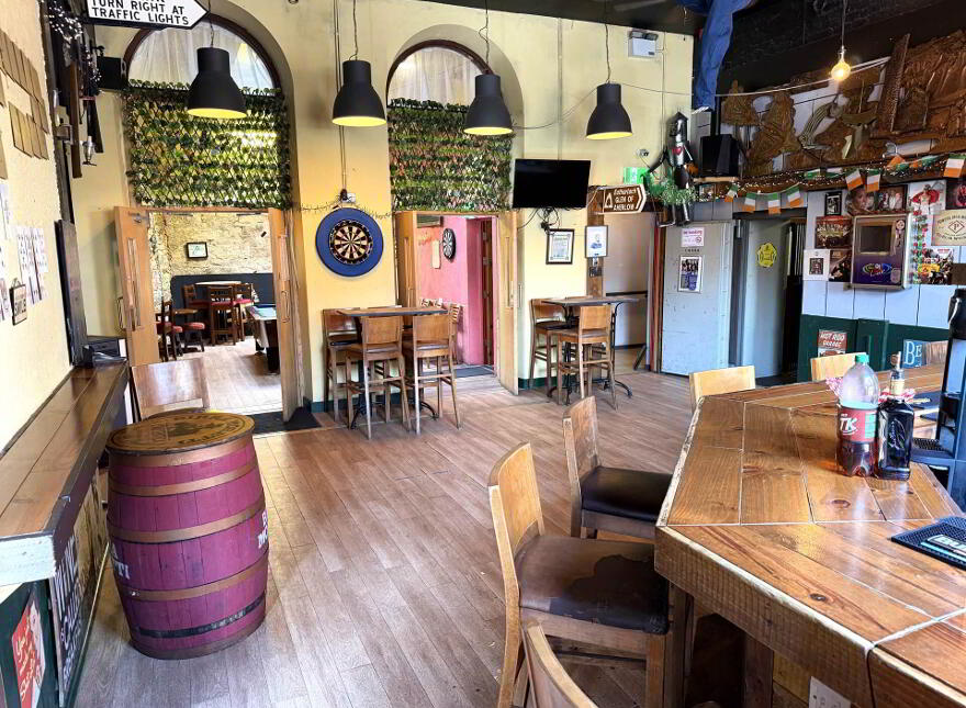 Lilly O`briens Public House & Apartments, Castle Street, Roscrea, E53H586