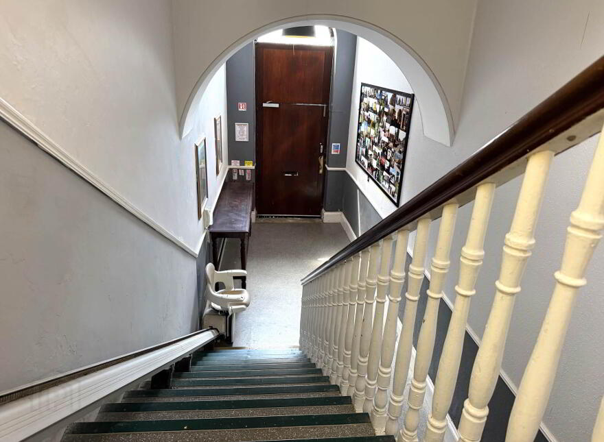 Lilly O`briens Public House & Apartments, Castle Street, Roscrea, E53H586