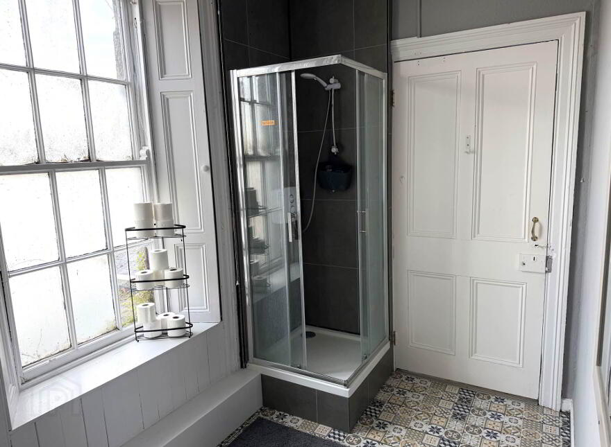 Lilly O`briens Public House & Apartments, Castle Street, Roscrea, E53H586