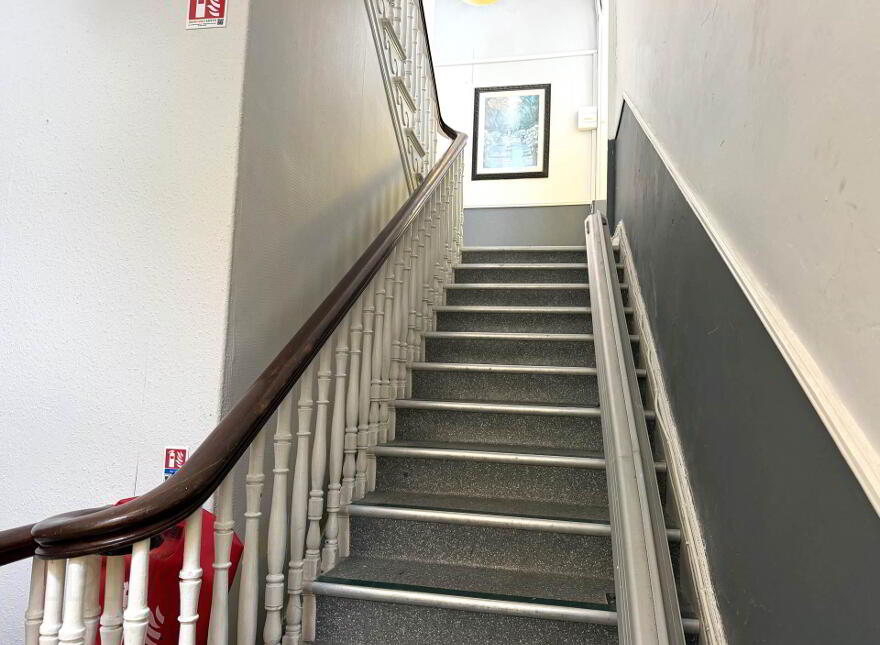Lilly O`briens Public House & Apartments, Castle Street, Roscrea, E53H586