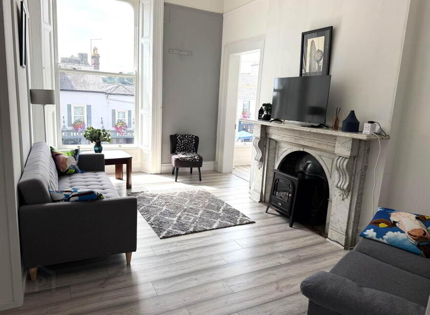 Lilly O`briens Public House & Apartments, Castle Street, Roscrea, E53H586