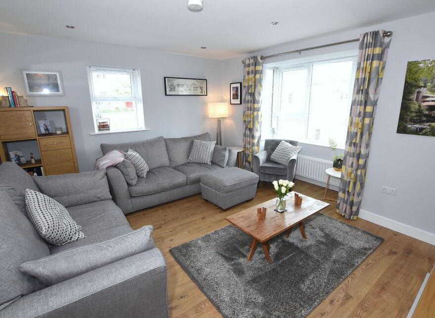 32 Ayrshire Park, Lisburn, BT28 2LT
