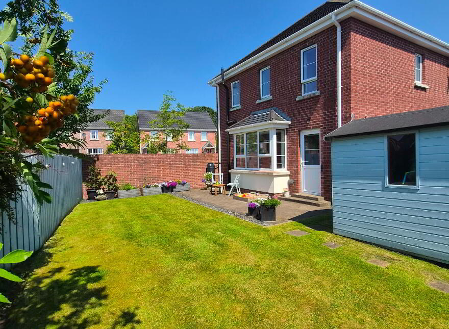 32 Ayrshire Park, Lisburn, BT28 2LT