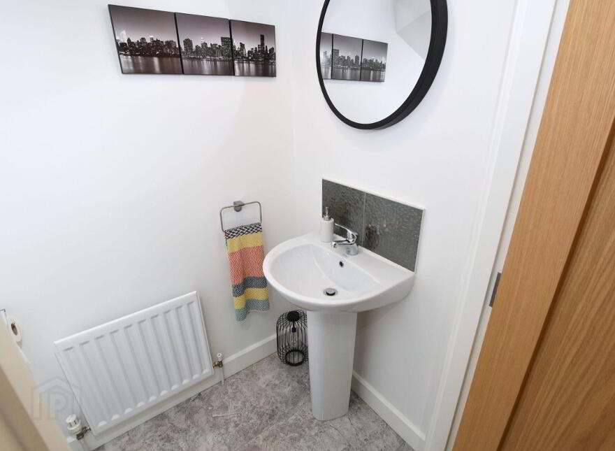 32 Ayrshire Park, Lisburn, BT28 2LT