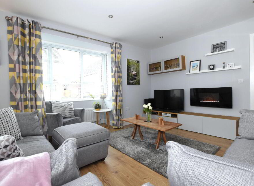 32 Ayrshire Park, Lisburn, BT28 2LT