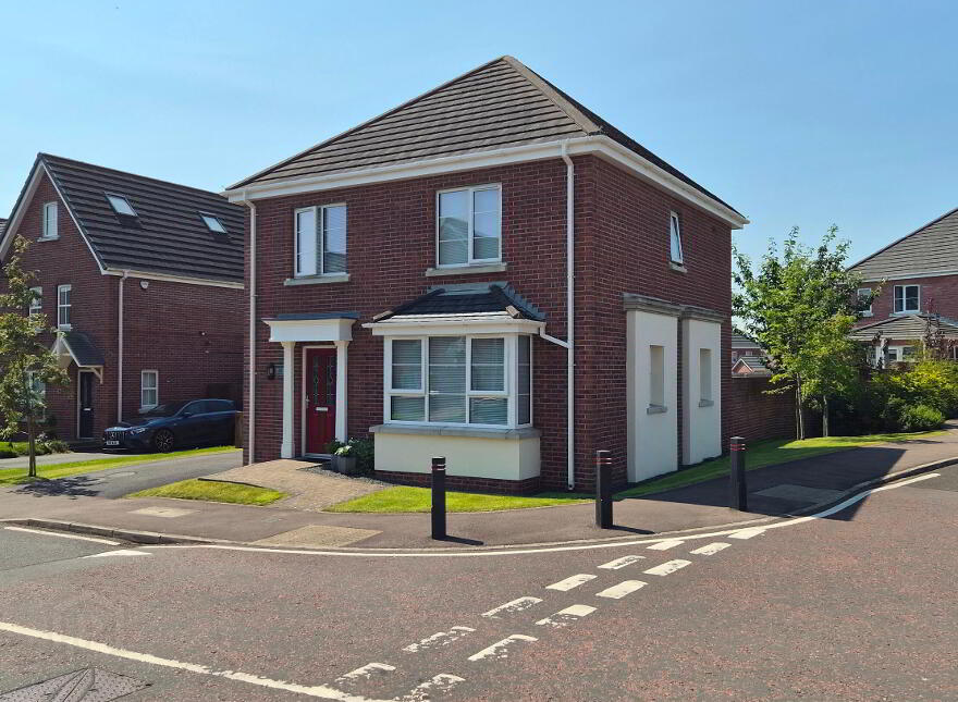 32 Ayrshire Park, Lisburn, BT28 2LT