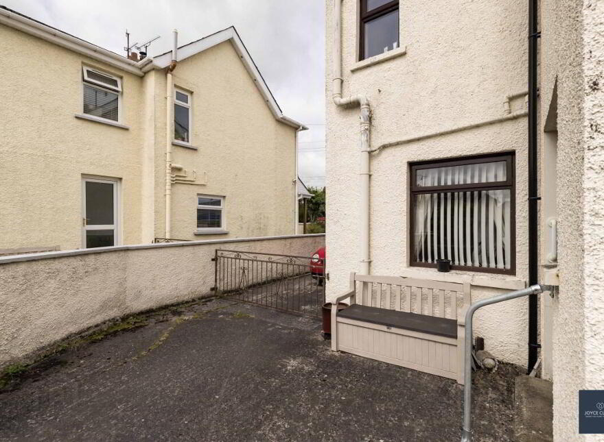 65 Armagh Road, Portadown, BT62 3DL
