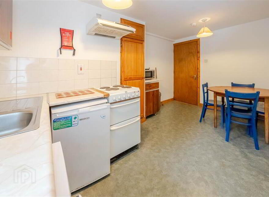 3 Restaurant (Sage) & Apartments, 10 High Street, Westport, F28X726