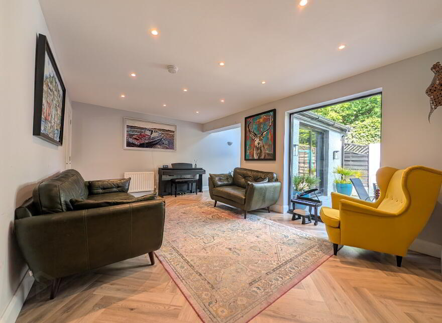 8 Church Close, Dundrum, BT33 0SB