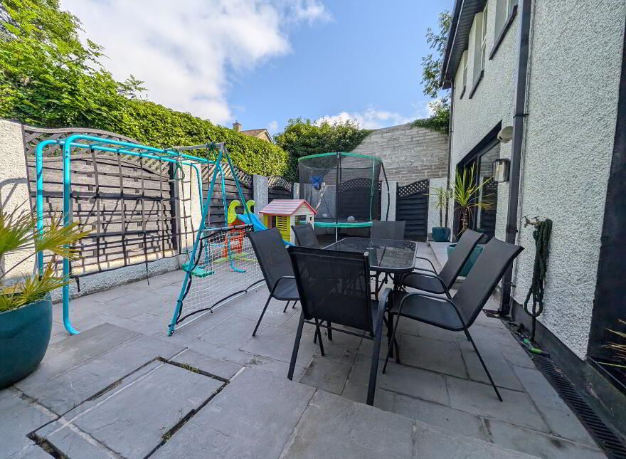 8 Church Close, Dundrum, BT33 0SB