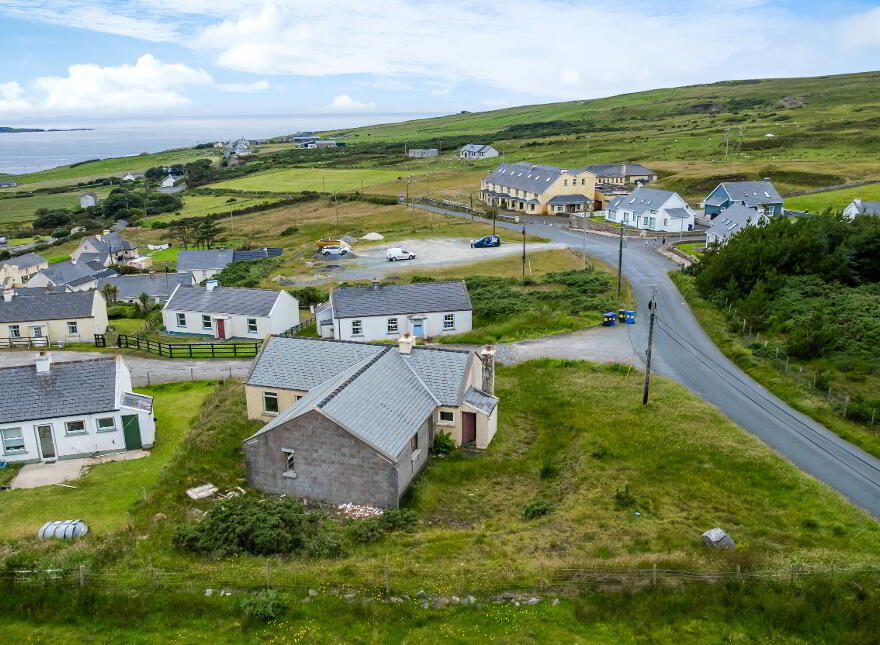 1 Glenbay Cottages, Glencolmcille, F94X2C1
