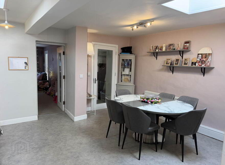 21 Lower Limerick Street, Roscrea, E53EK11