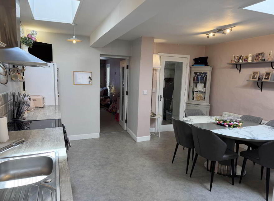 21 Lower Limerick Street, Roscrea, E53EK11