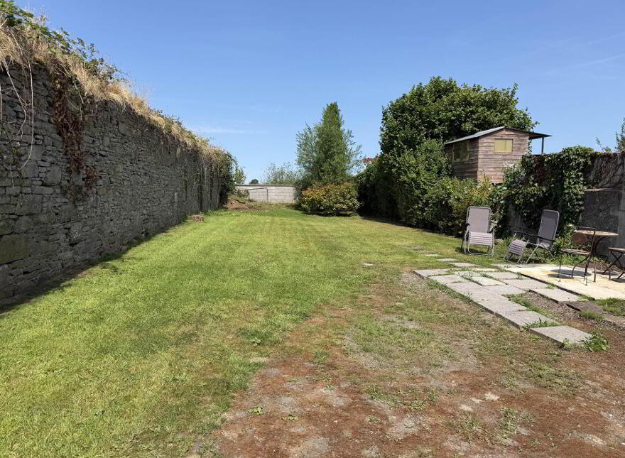 21 Lower Limerick Street, Roscrea, E53EK11