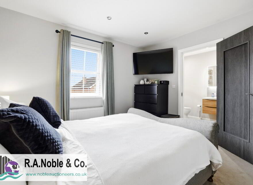 32 Olde Fairways Crescent, Fivemiletown, BT75 0TG