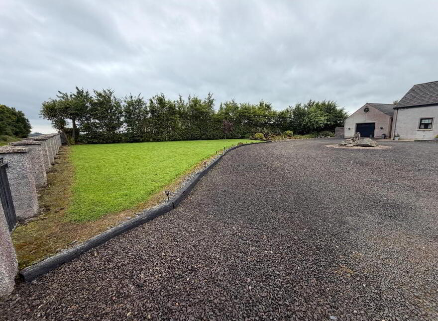 53 Sheskin Rd, Greysteel, Derry, BT47 3BQ