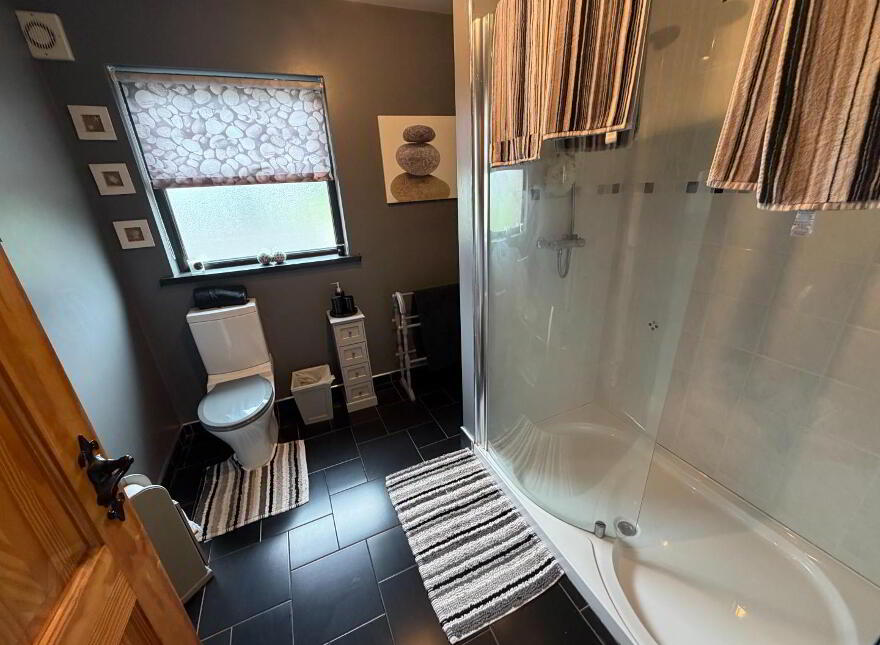 53 Sheskin Rd, Greysteel, Derry, BT47 3BQ