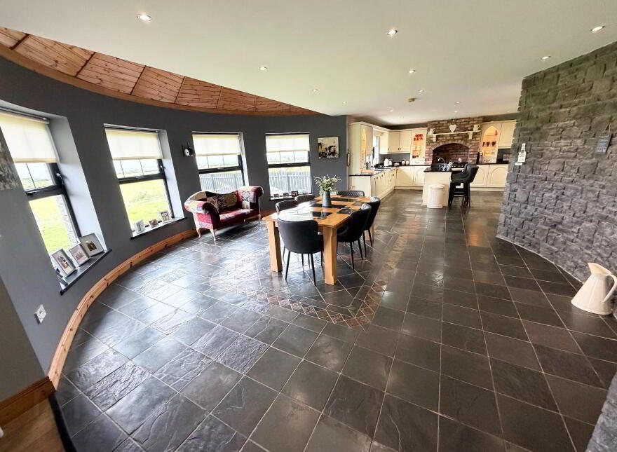 53 Sheskin Rd, Greysteel, Derry, BT47 3BQ