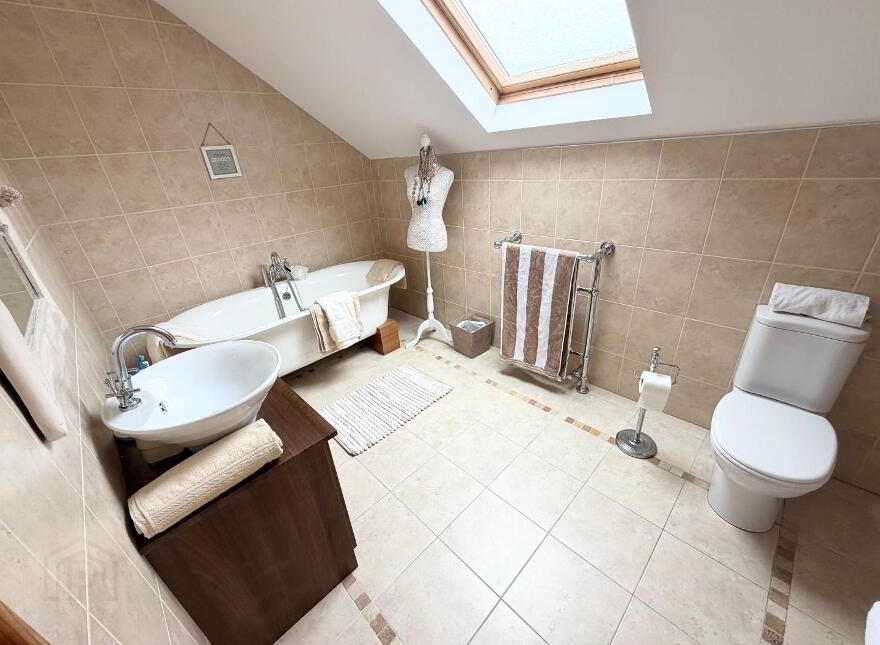 53 Sheskin Rd, Greysteel, Derry, BT47 3BQ