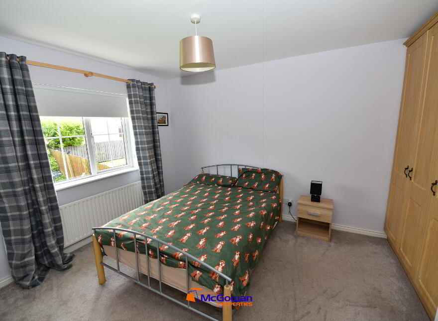 28 Lawnsdale, Navenny, Ballybofey, F3YV61