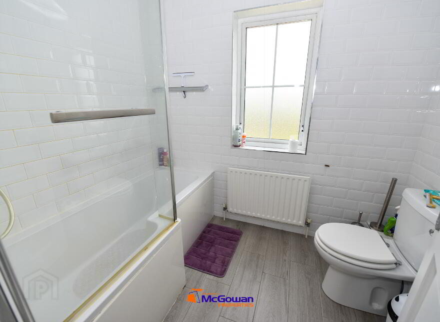 28 Lawnsdale, Navenny, Ballybofey, F3YV61