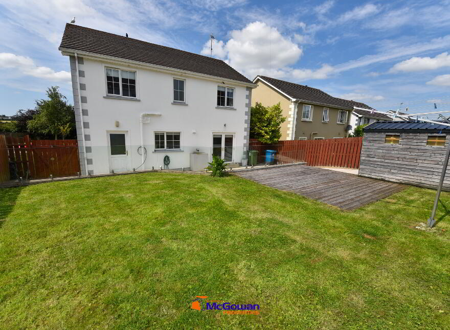 28 Lawnsdale, Navenny, Ballybofey, F3YV61