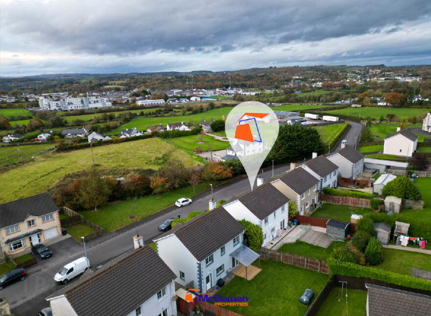 28 Lawnsdale, Navenny, Ballybofey, F3YV61