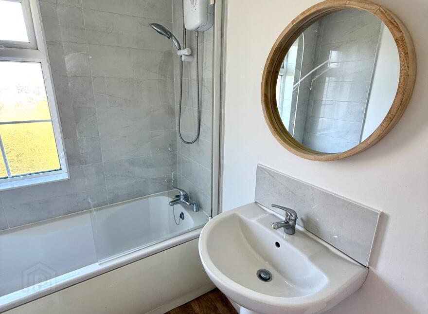 42 Kingsmere Gardens, Kilfennan, L'Derry, BT47 5TR