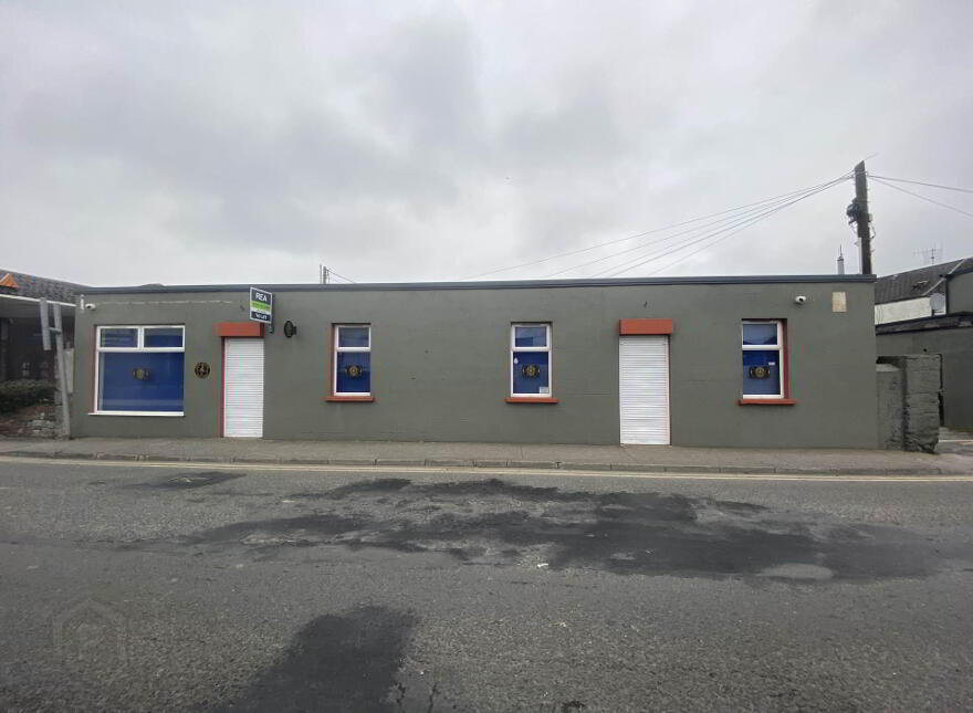 Stafford Street, Nenagh, E45D259