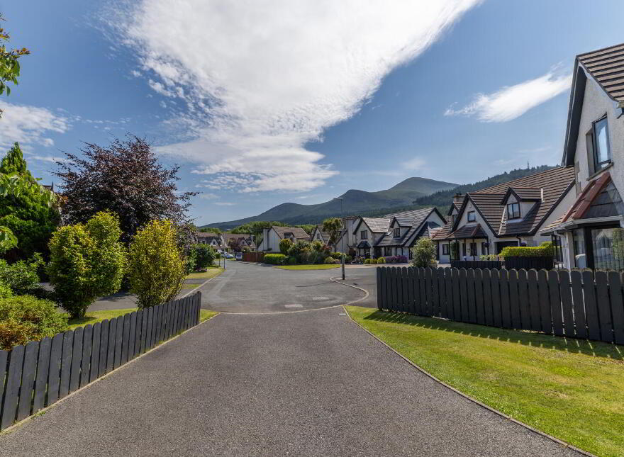 4 Rowley Close, Newcastle, BT33 0UE