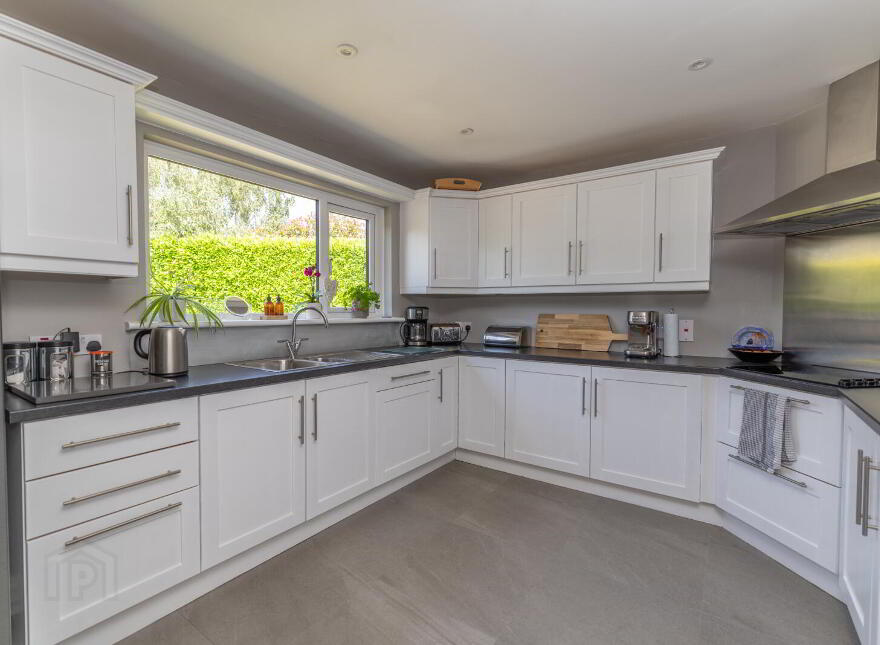 4 Rowley Close, Newcastle, BT33 0UE