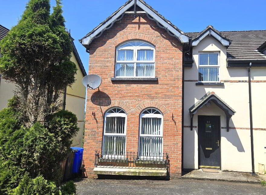 37 Foxhill, Strabane Old Road, Waterside, L'Derry, BT47 2TN