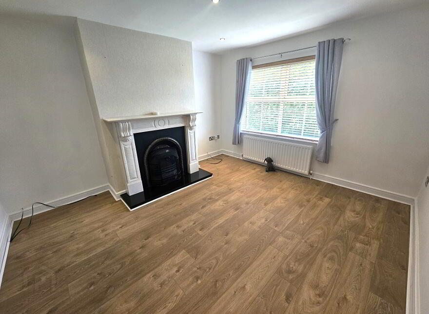 37 Foxhill, Strabane Old Road, Waterside, L'Derry, BT47 2TN