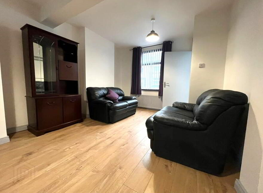Bonds Street, Waterside, L'Derry, BT47 6EG