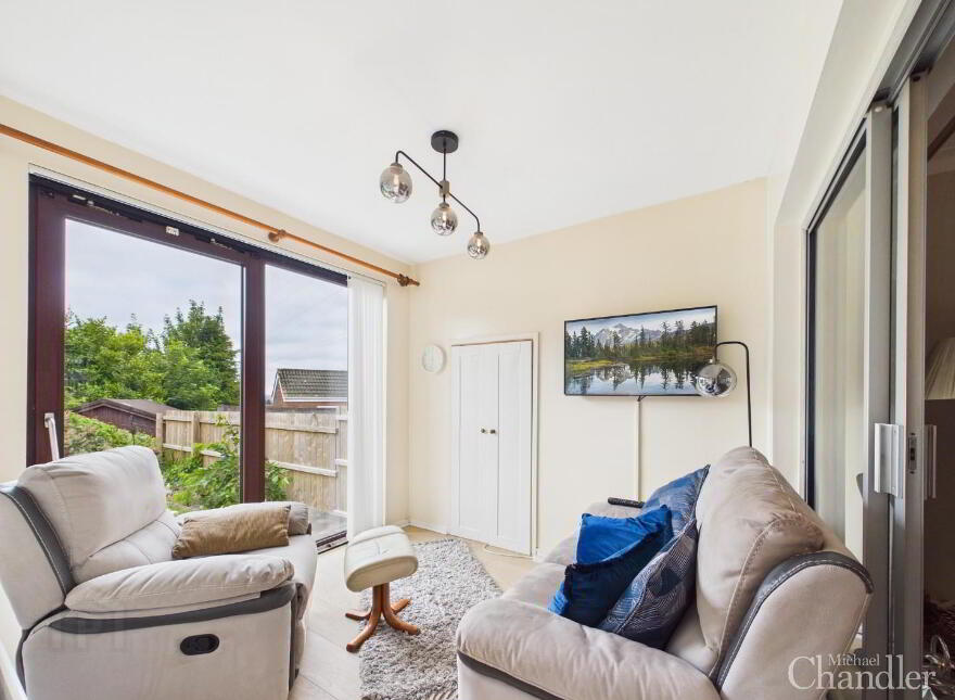 13 Glenholm Crescent, Belfast, BT8 6LT