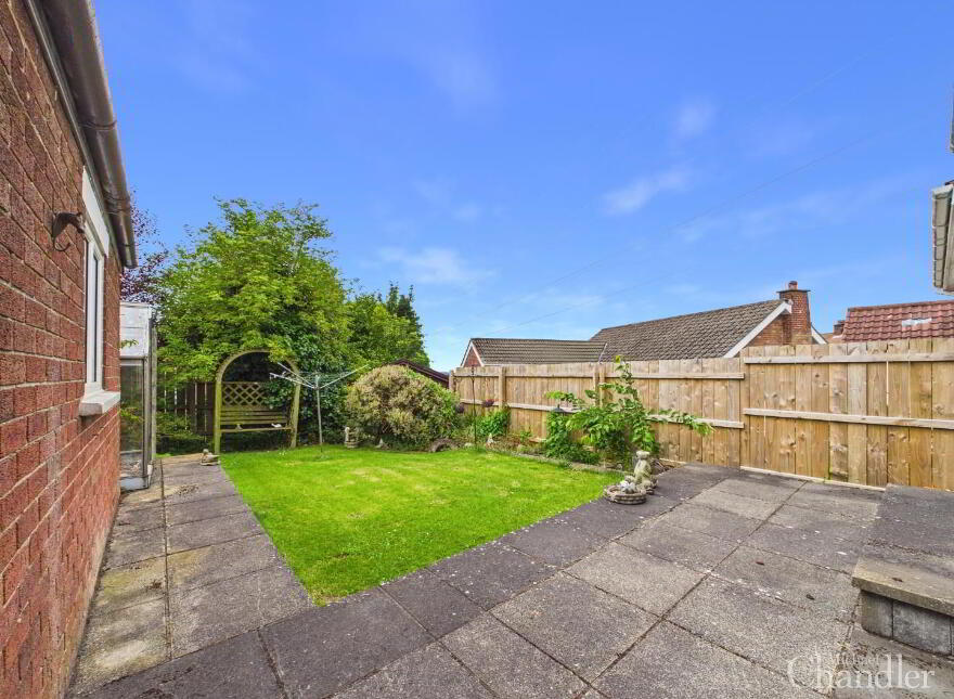 13 Glenholm Crescent, Belfast, BT8 6LT