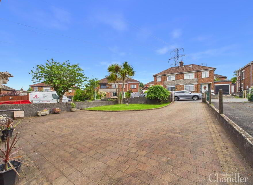 13 Glenholm Crescent, Belfast, BT8 6LT