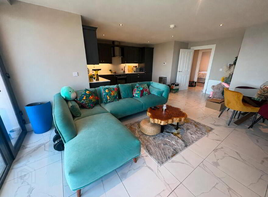 Apt 3, 2 The Tides, Carrickfergus, BT38 8GN