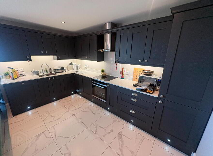 Apt 3, 2 The Tides, Carrickfergus, BT38 8GN