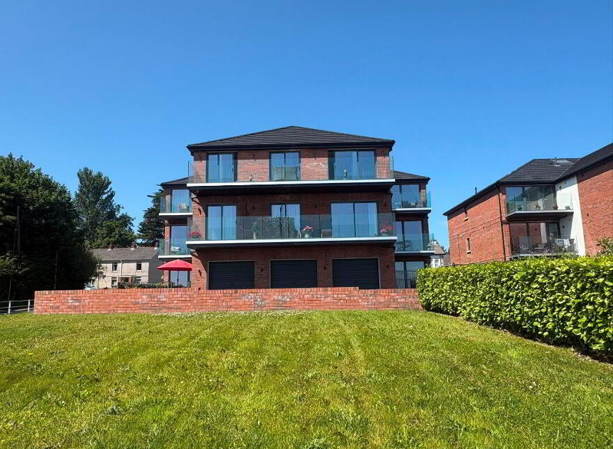 Apt 3, 2 The Tides, Carrickfergus, BT38 8GN