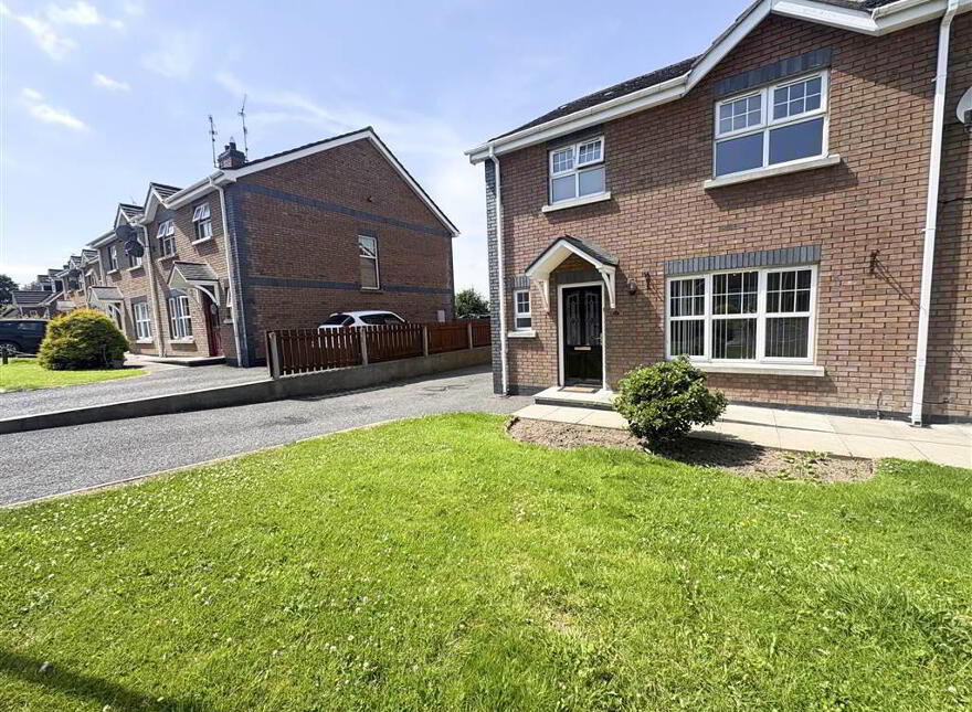 20 Ashleigh Grove, Rathfriland, Newry, BT34 5RT photo