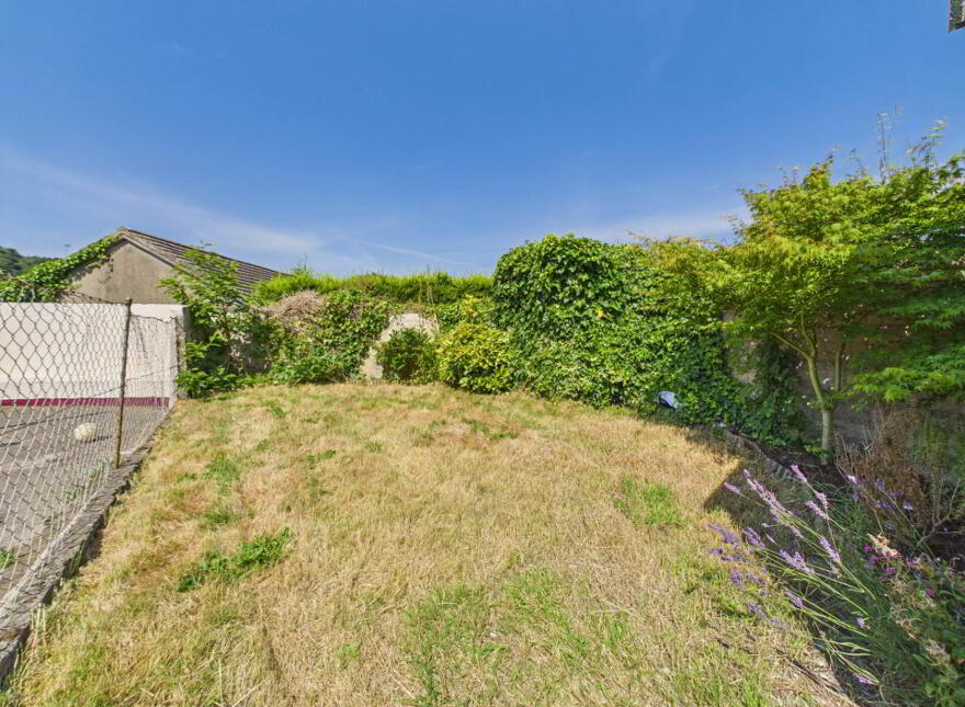 37 St. Mollerans, Carrickbeg, Carrick-On-Suir, E32XK07