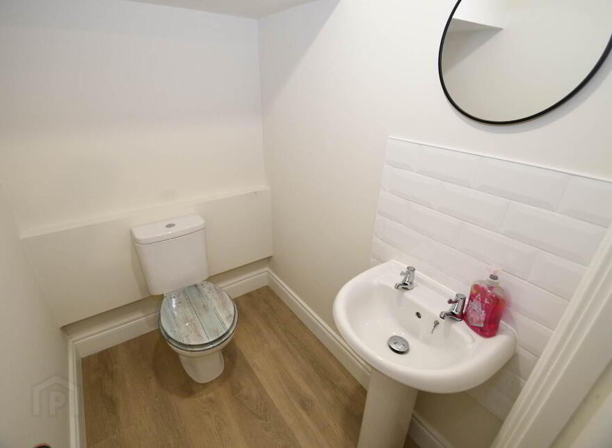 4 Fortfield Mews, Belfast, BT17 0WA