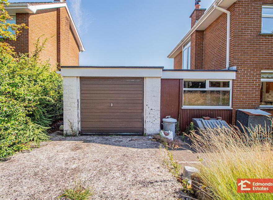 18 Long Common, Ballymena, BT42 2NU