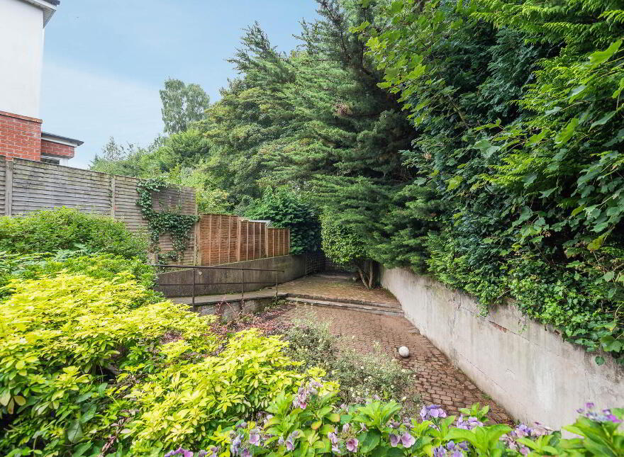 1 Fairway Avenue, Belfast, BT9 5NL