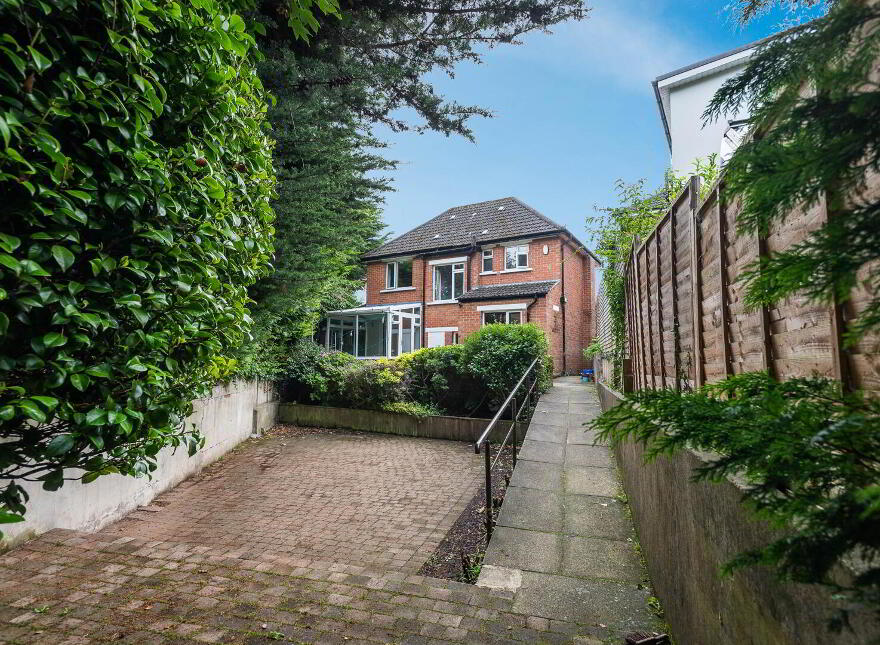 1 Fairway Avenue, Belfast, BT9 5NL